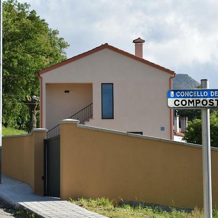 Apartamentos Compostela 로비오스 외부 사진
